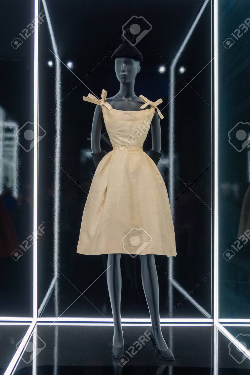 va dior exhibition