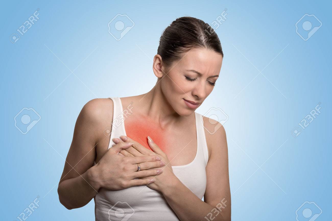 douleur poitrine femme douleur poitrine femme