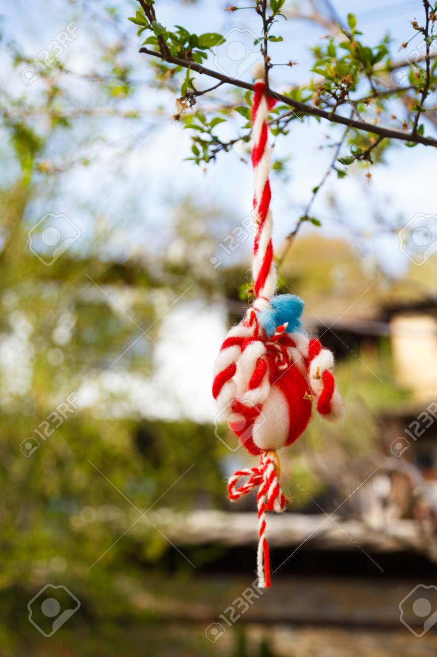 Martenitsa Traditionelle Bulgarische Symbol Geben Mit Wunschen Fur Gesundheit Und Wohlbefinden Entfernt Lizenzfreie Fotos Bilder Und Stock Fotografie Image