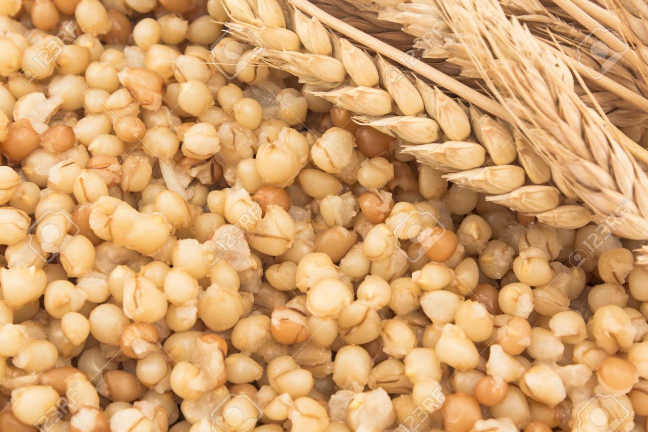 Cooked Wheat And Ear Of Wheat. 正版图像123RF中国- 高质量免版税图像库. Image 55642491