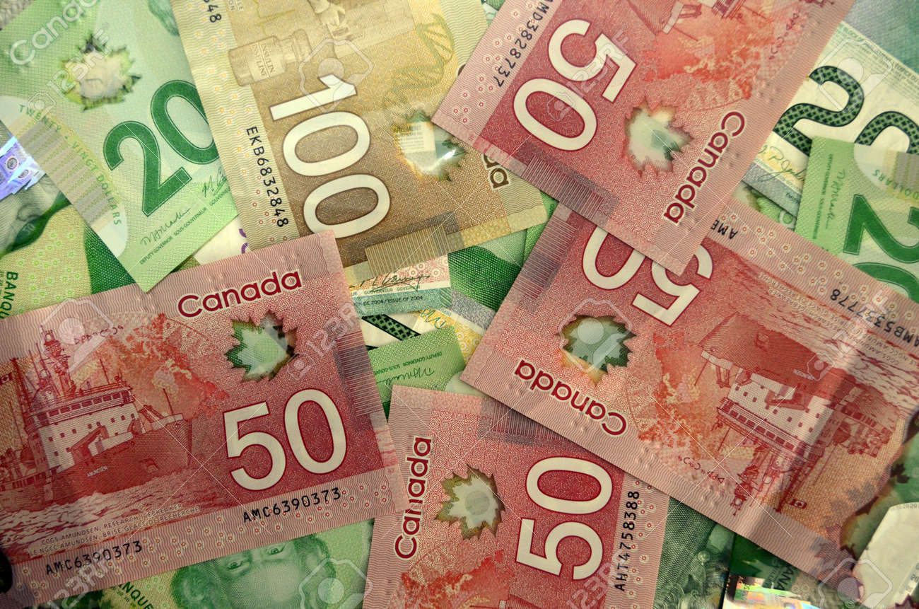 돈, 캐나다 달러 로열티 무료 사진, 그림, 이미지 그리고 스톡포토그래피. Image 21782881