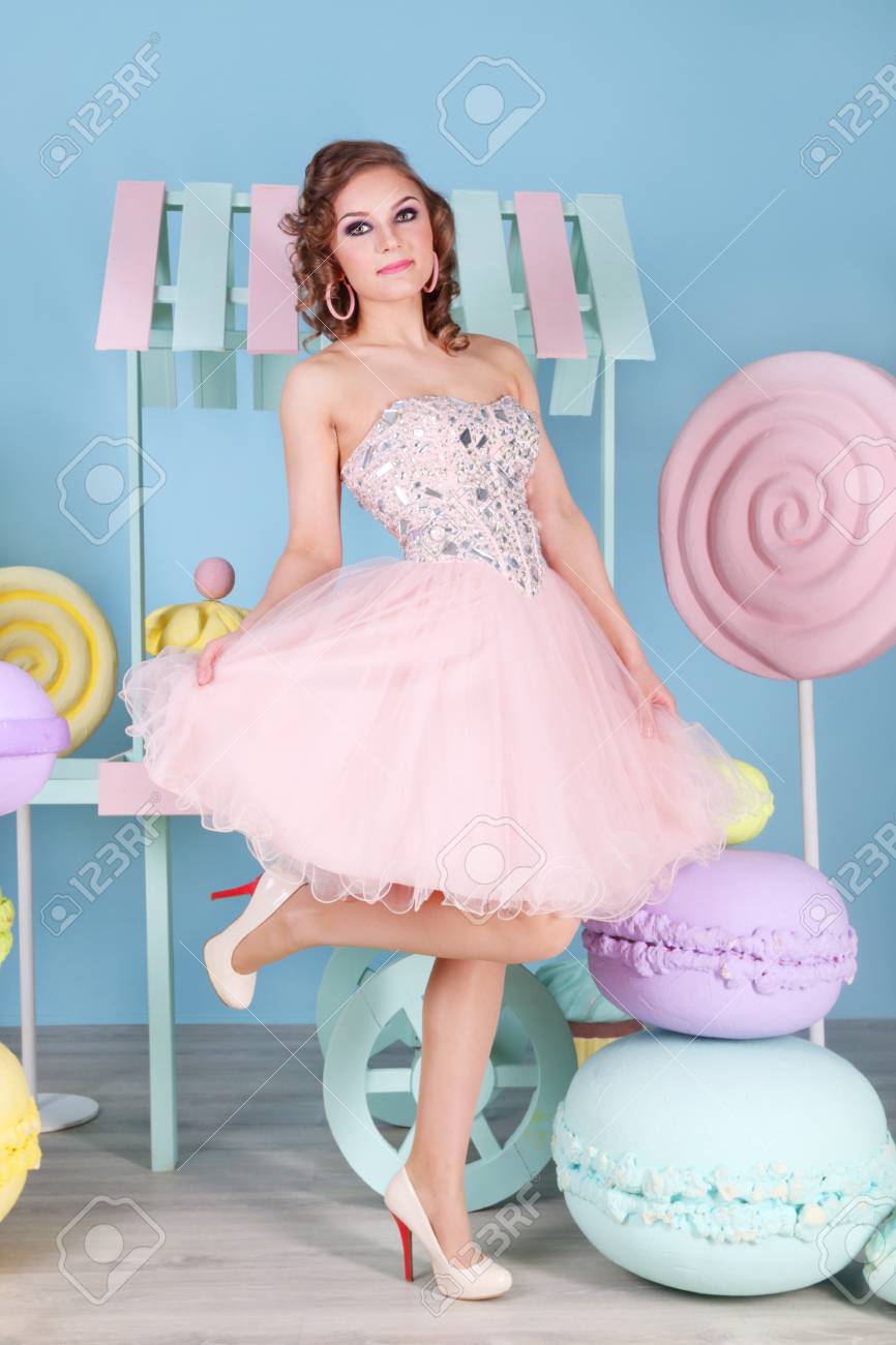 pretty woman pink dress