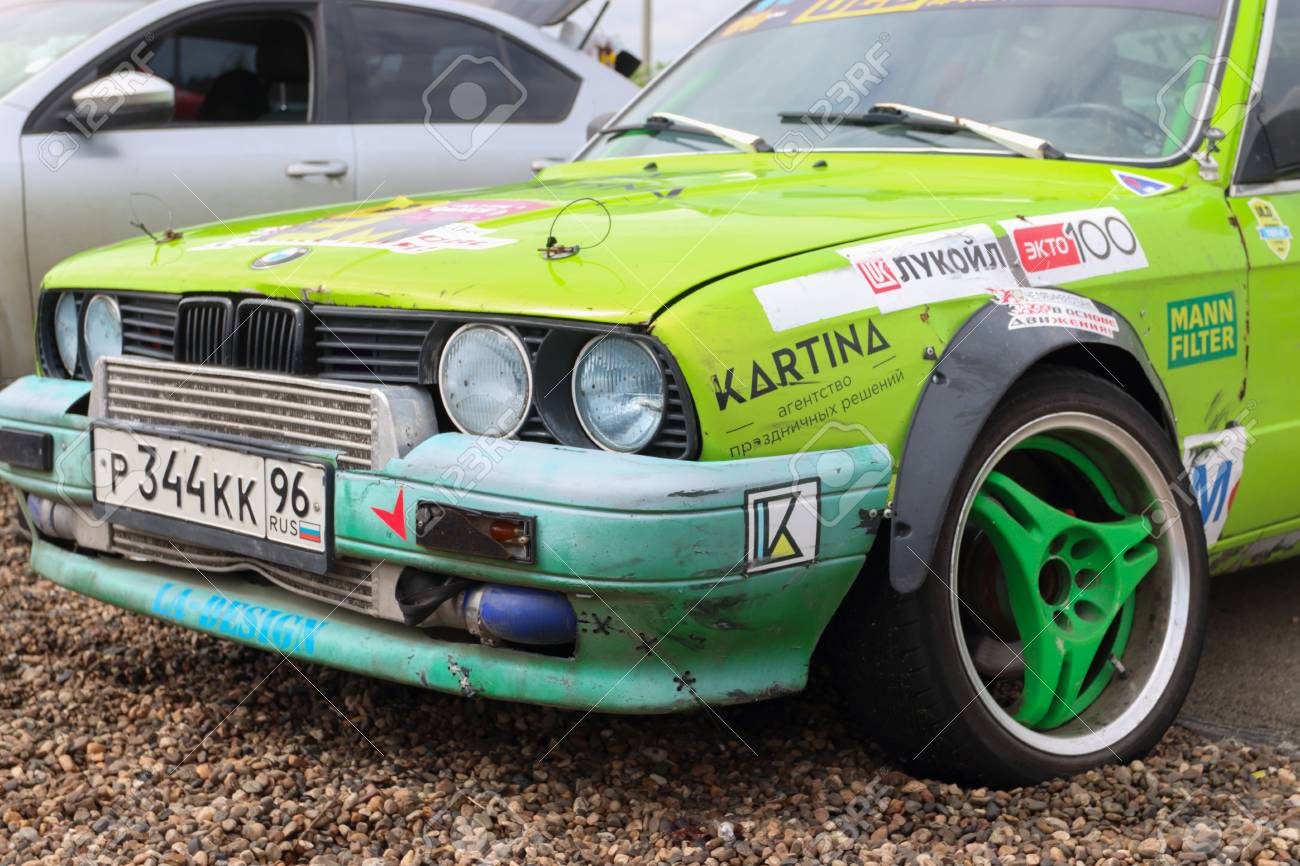 ペルミ ロシア連邦 17 年 7 月 22 日 ライバル車オープン ウラル選手権ドリフト 17 で広告スポンサー の写真素材 画像素材 Image