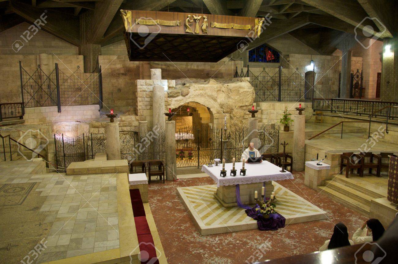 イスラエル国 ナザレ 受胎告知の教会 低い教会 神聖な洞窟 聖母マリアの部屋 の写真素材 画像素材 Image