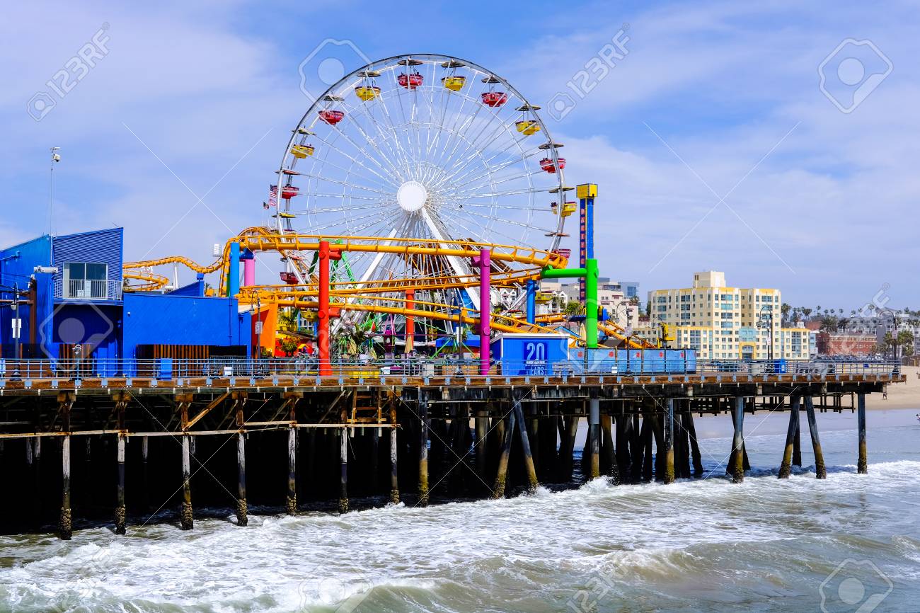 ロサンゼルス カリフォルニア州のサンタモニカ ピアの表示を反転します の写真素材 画像素材 Image