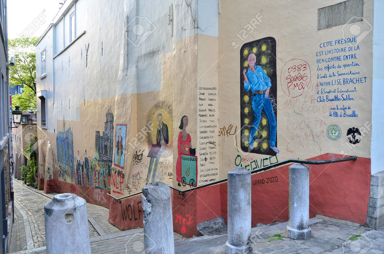 Bruselas Belgica 13 May 2015 La Pintura En La Pared De La
