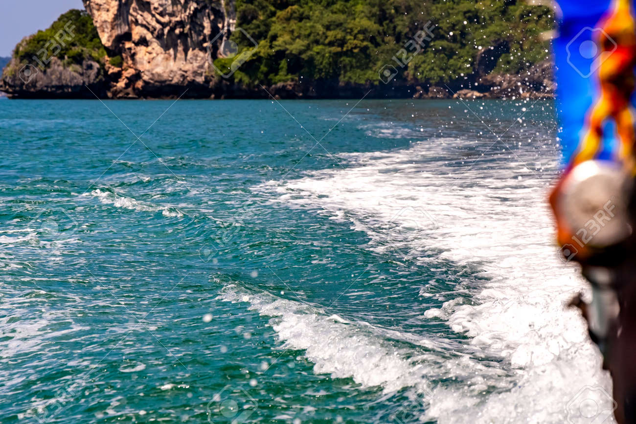 Wallpaper Water Moving