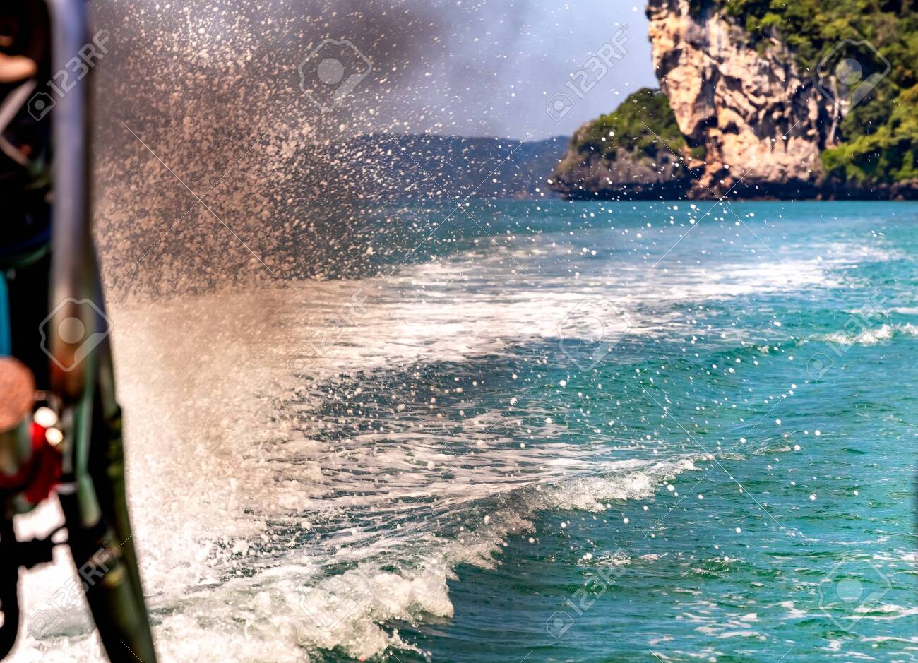 Wallpaper Water Moving