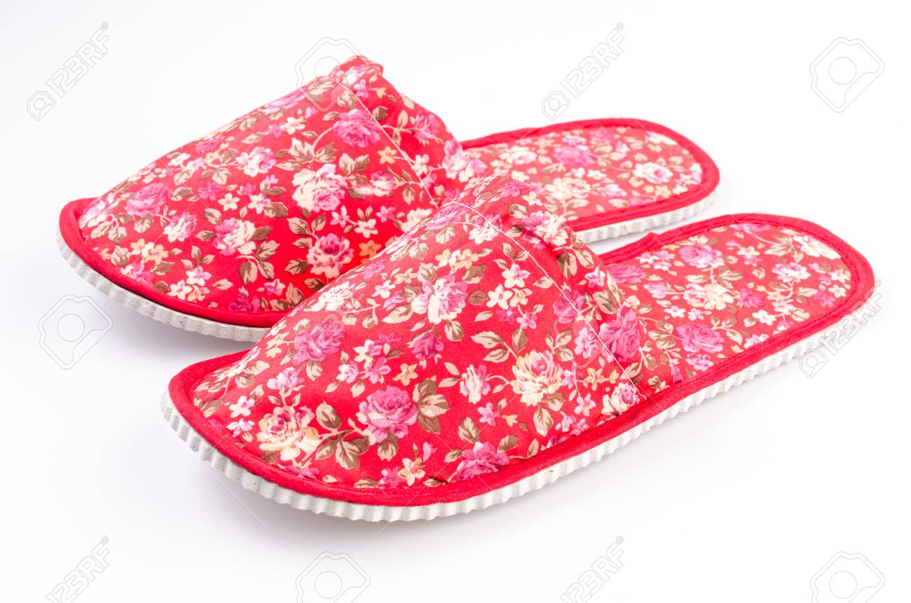 red house slippers