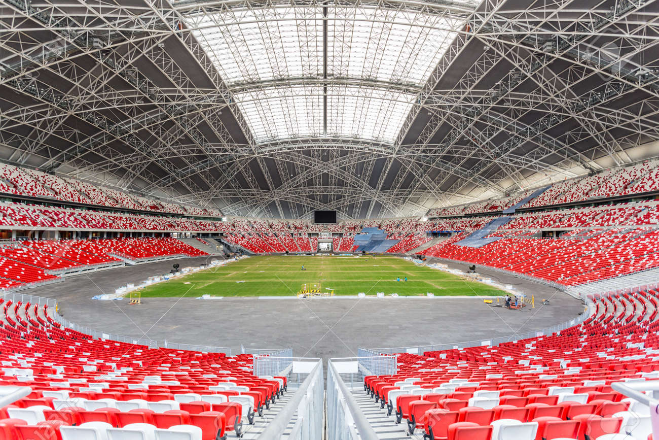15 年 2 月 28 日 シンガポール シンガポール ナショナル スタジアムの内部ビュー シンガポール ナショナル スタジアムは開閉式屋根を持つ 55 000 の座席多目的アリーナです の写真素材 画像素材 Image