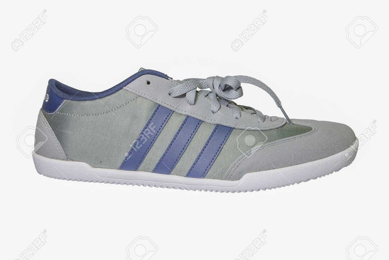 que es adidas neo label