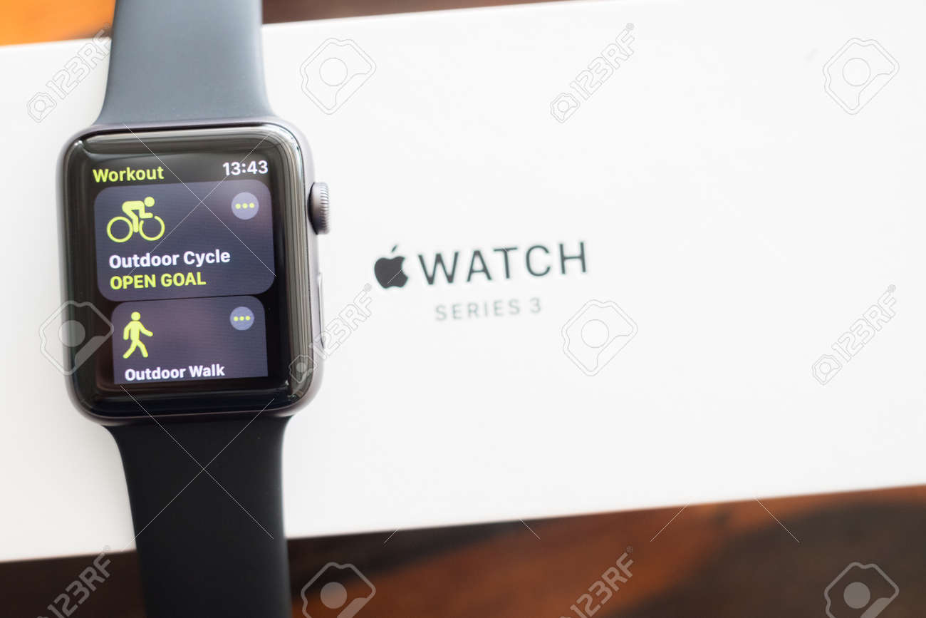 apple watch series 3 gps space gray aluminum case with black sport band