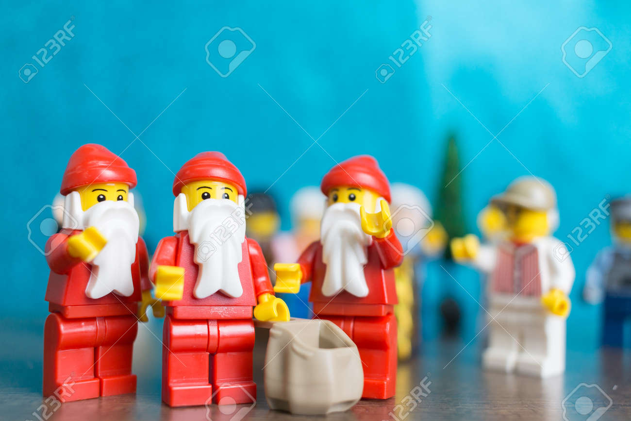 lego santa claus minifigure