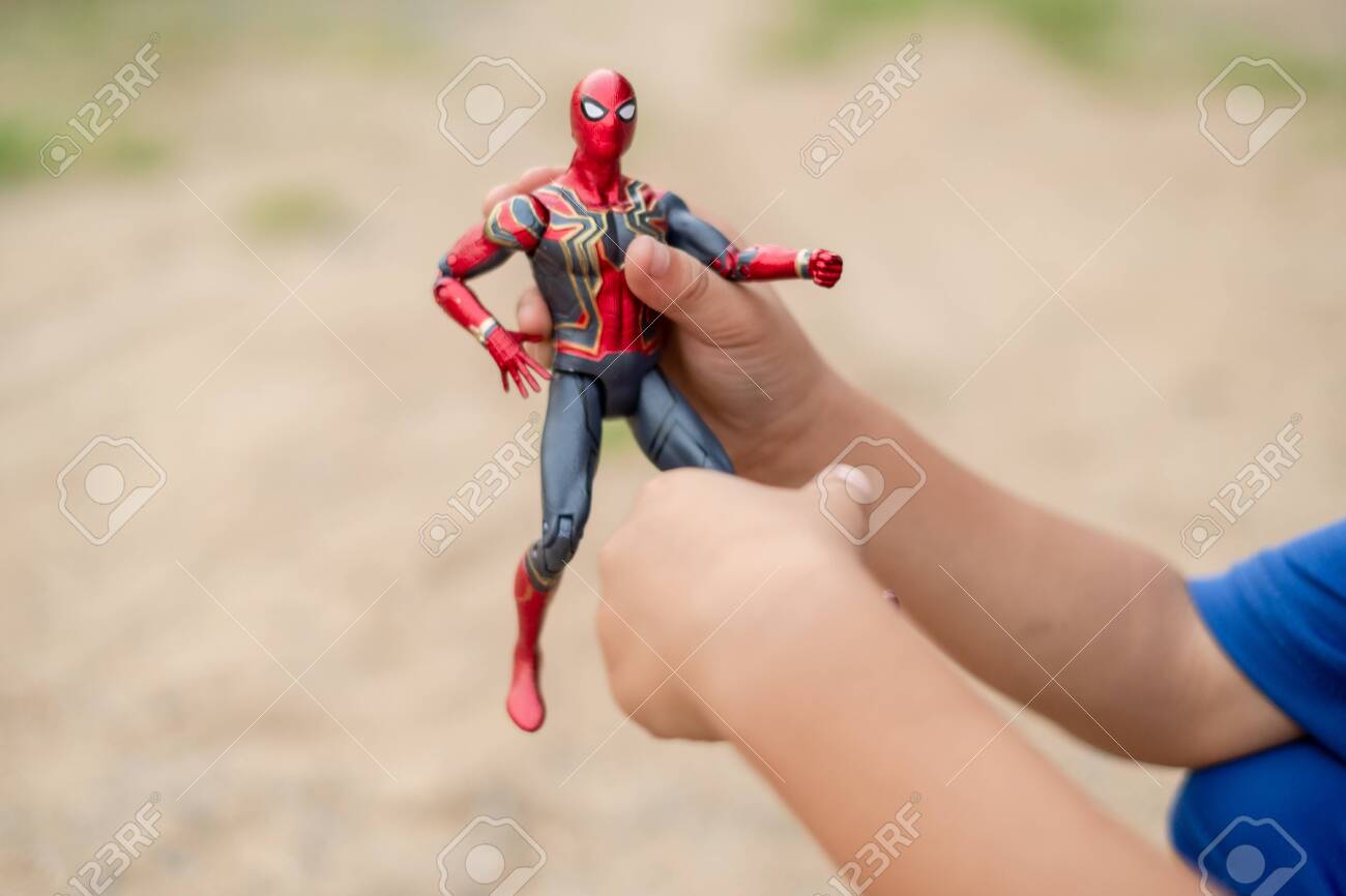 iron spider suit action figure