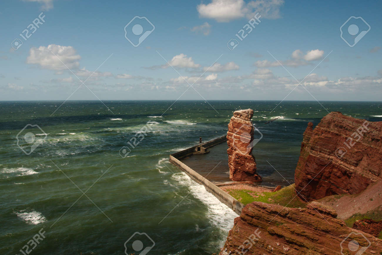 赤い砂岩岩島 Helgoland シュレースヴィヒ ホルシュタイン州 ドイツのランゲ アンナ の写真素材 画像素材 Image