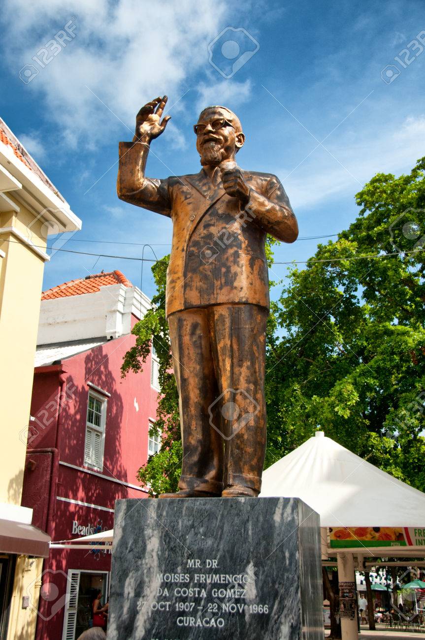 博士モイゼス Frumencio ダ コスタ ゴメス ウィレムスタッド、キュラソー、オランダ領アンティル諸島の青銅色の彫像。の写真素材・画像素材  Image 31685088