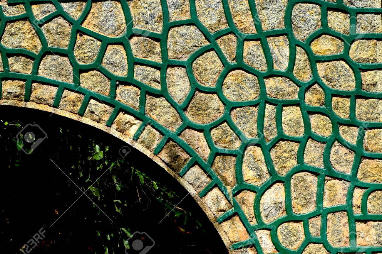 Diseno Moderno Aislado De La Pared De La Proteccion Exterior Fotos