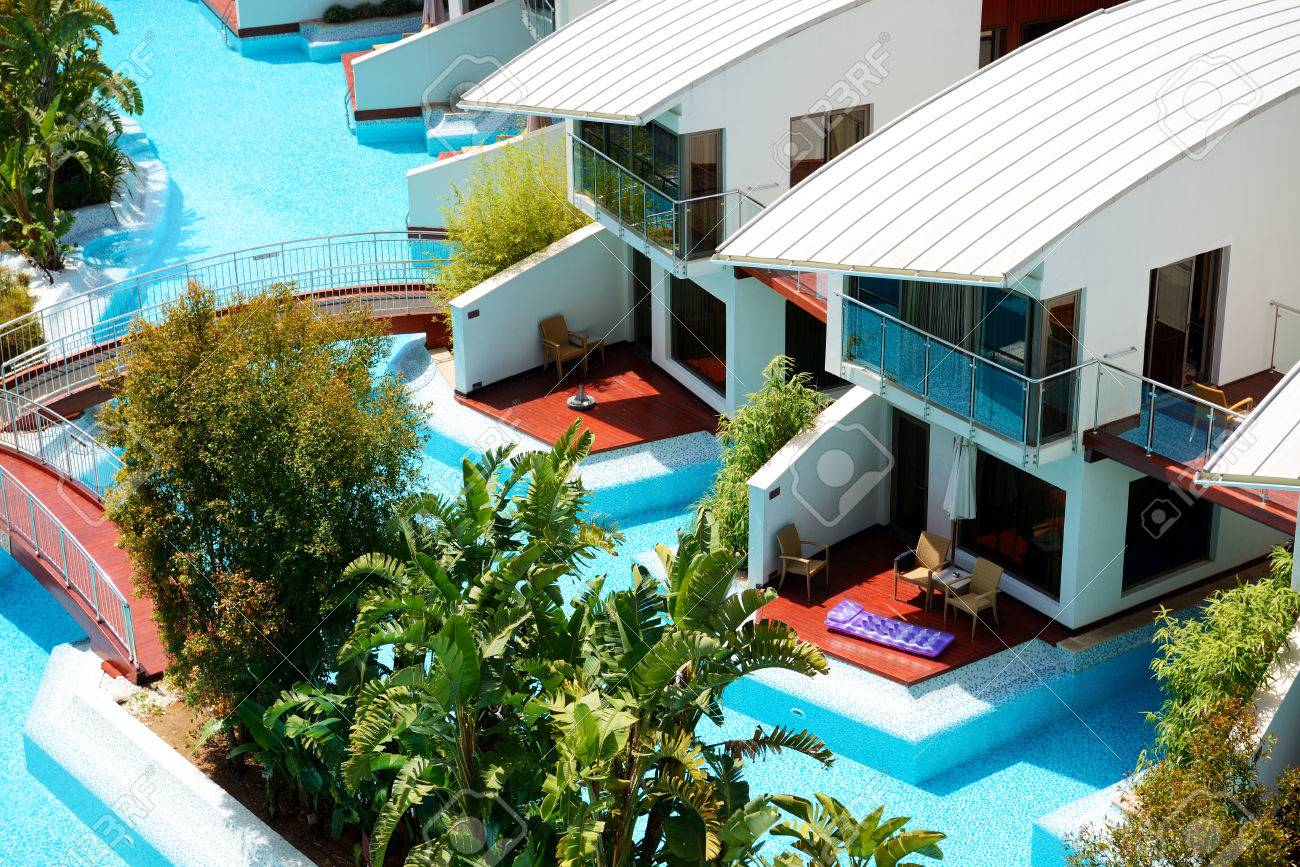 Moderne Villen Mit Schwimmbad In Luxus Hotel Antalya Turkei Lizenzfreie Fotos Bilder Und Stock Fotografie Image 27950723