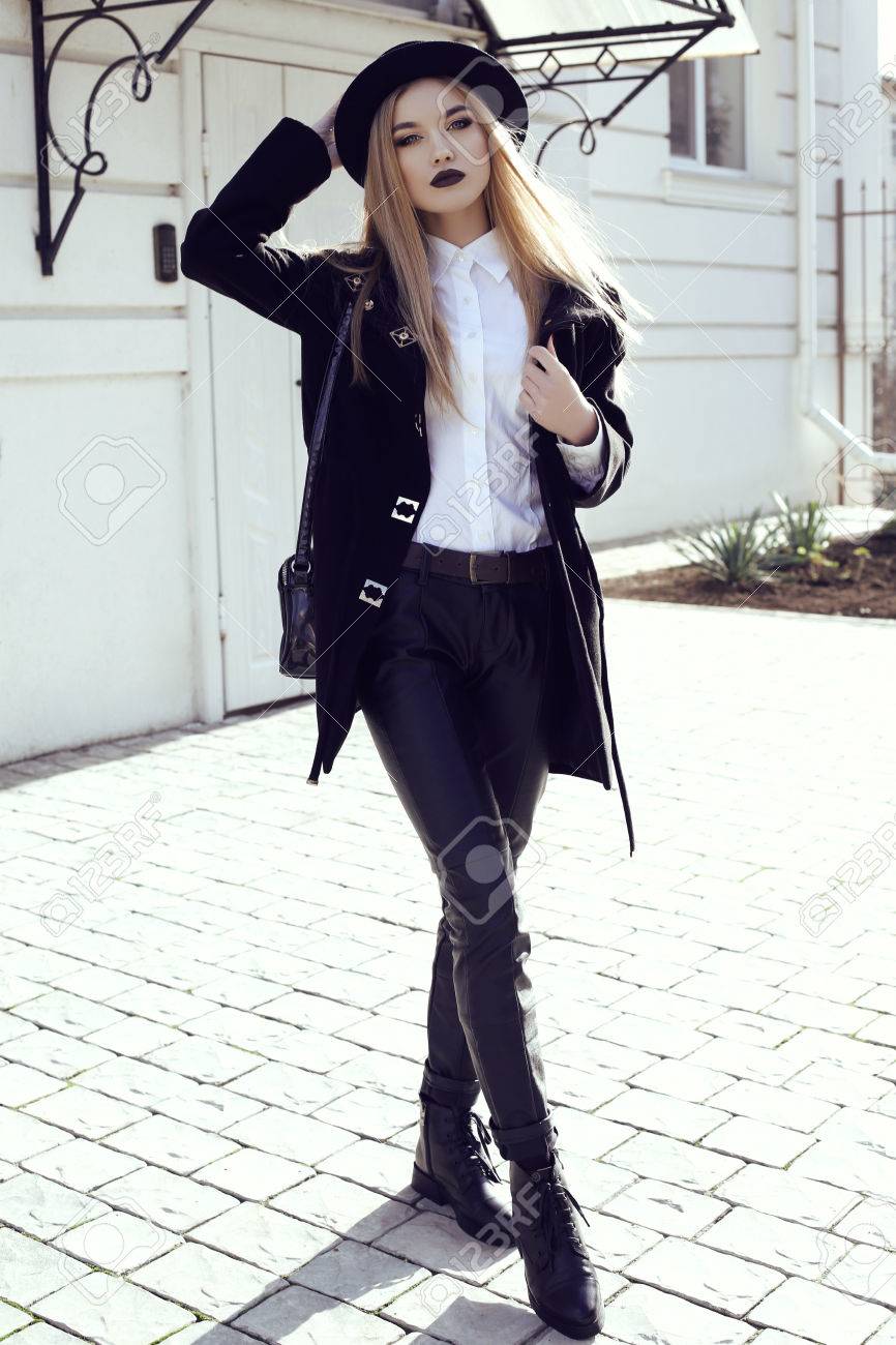 Style Vestimentaire Vetement Femme A La Mode Mode Vetement Fille