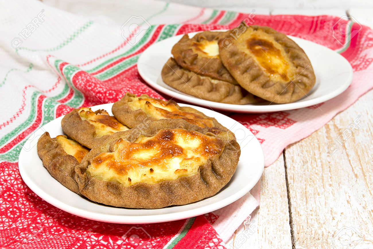Karelian wickets: recipe with photos. The recipe for a delicious filling 17 Karelian wickets: recipe with photos. The recipe for a delicious filling 36