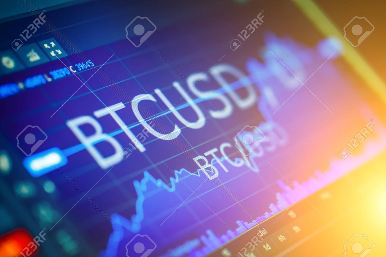 Análise De Dados No Mercado De Ações Em Bolsa: Os Gráficos E As Cotações Em  Exibição. Par De Análise BTC-USD (Bitcoin / Dólar Dos EUA), O Par De Bitcoin  Mais Popular Do
