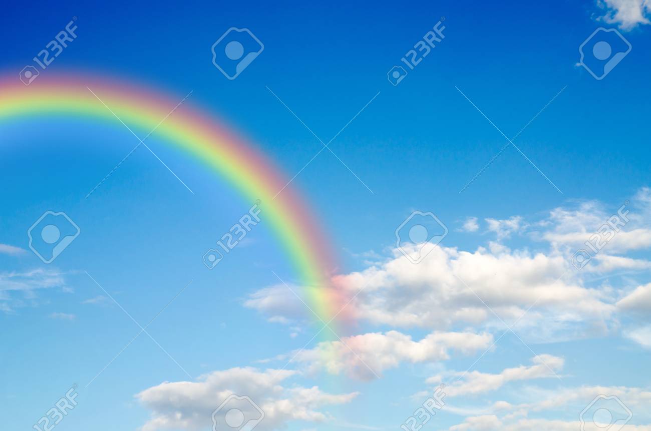 青い空虹の背景 雲 の写真素材 画像素材 Image