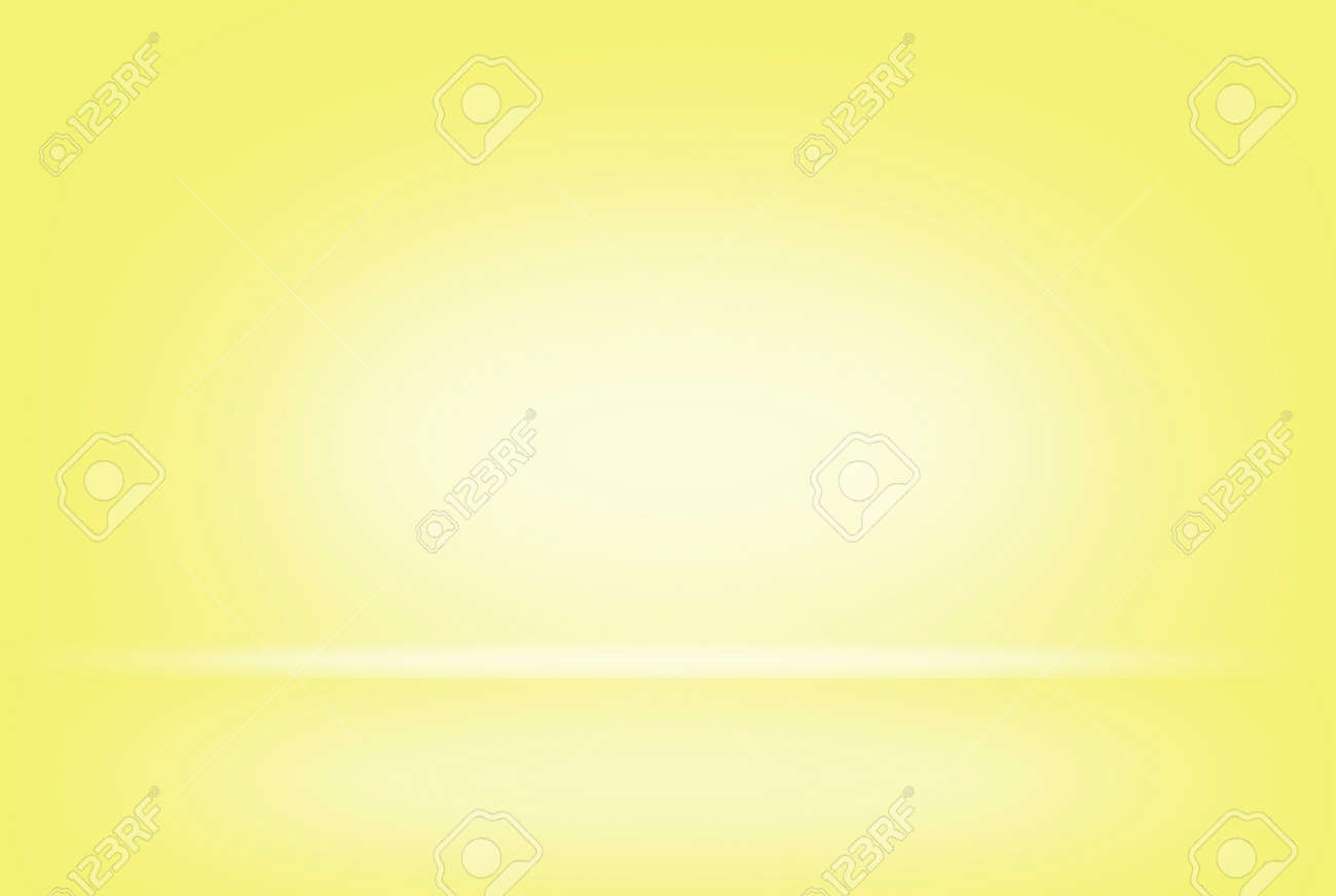 滑らかな背景をぼかした写真パステル イエロー カラー グラデーション壁使用ことができます創造的な概念を抽象的な製品を追加します の写真素材 画像素材 Image