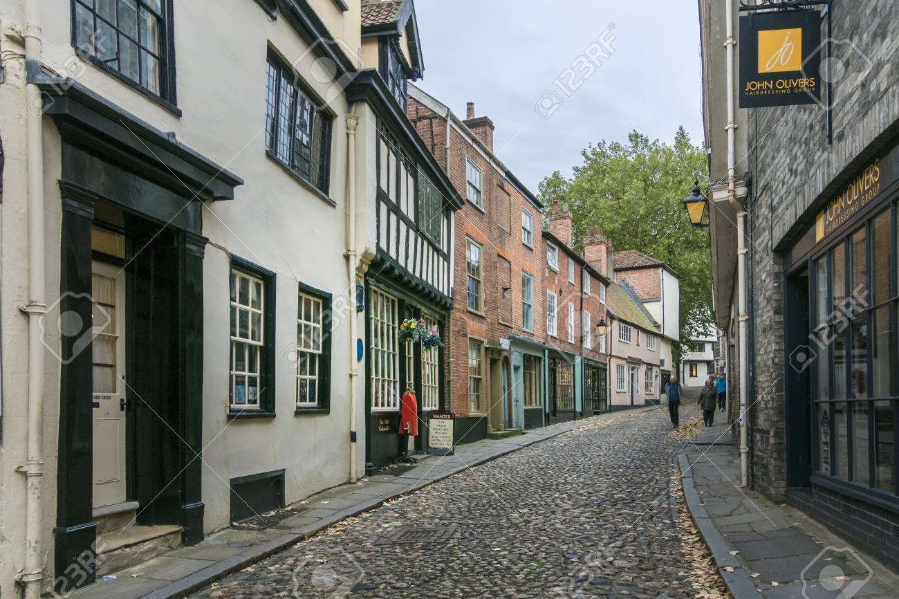 古代英語石畳エルム ヒル ノリッジ ノーフォーク イギリスのストリート の写真素材 画像素材 Image