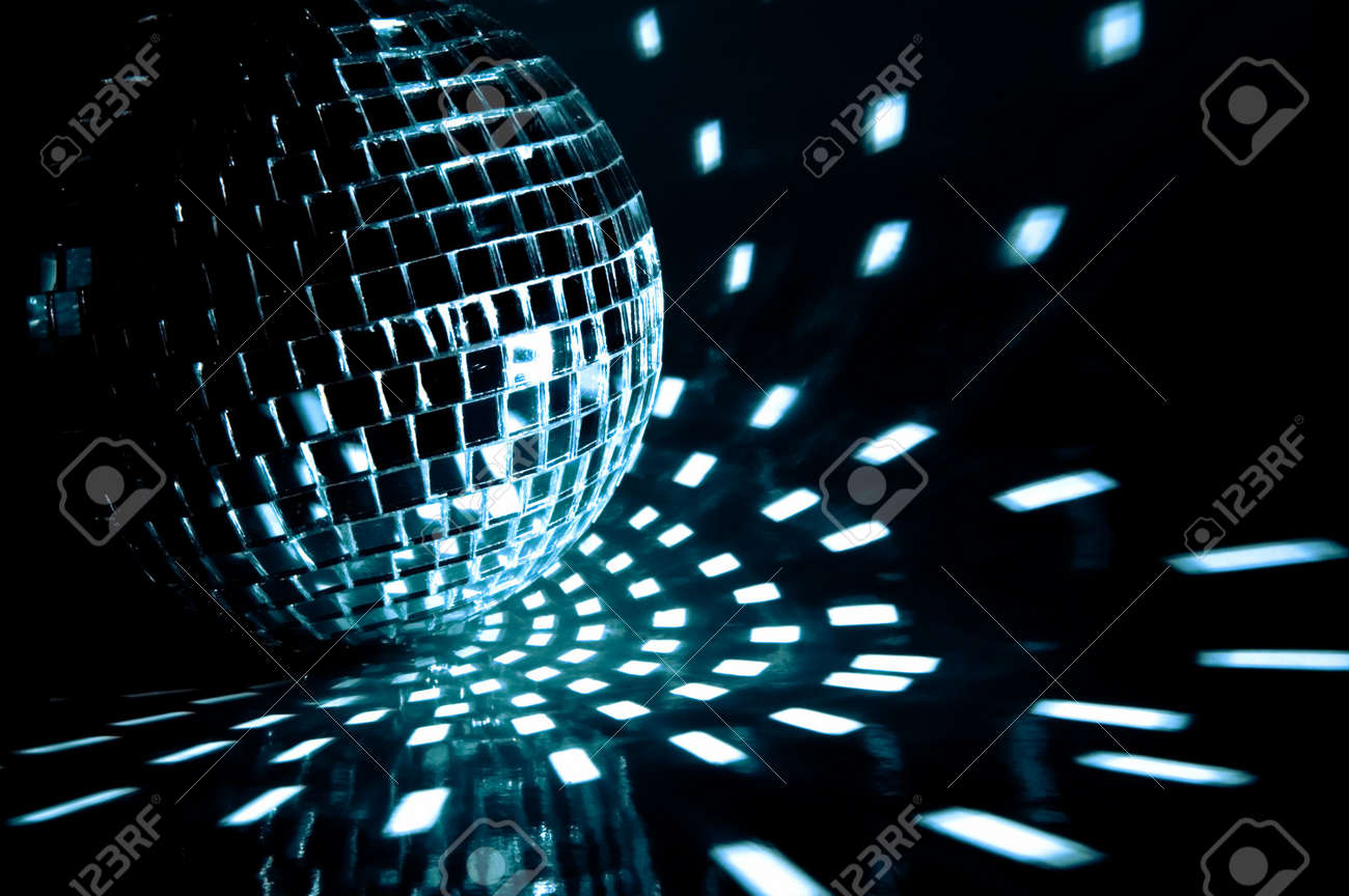 party ball light reflection