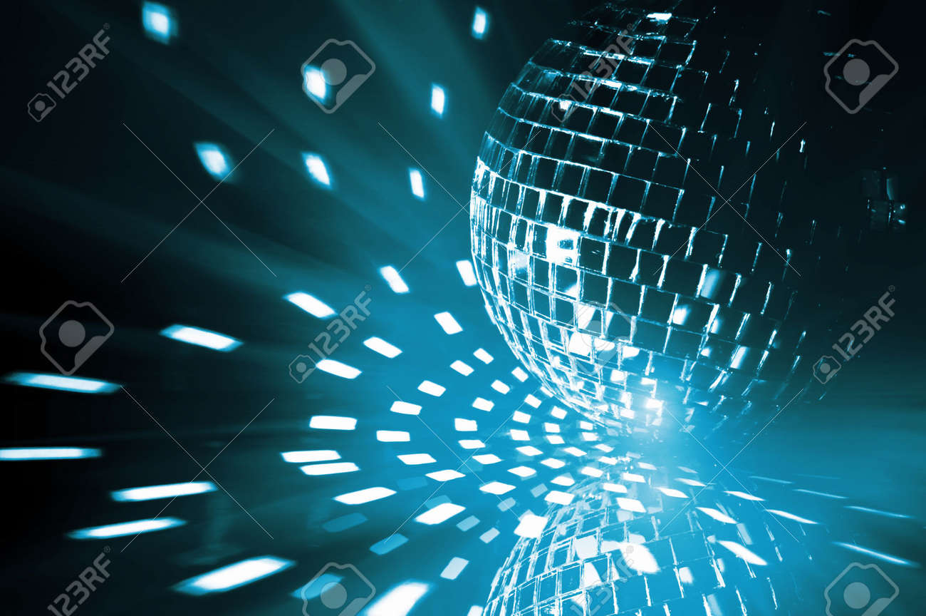 party ball light reflection