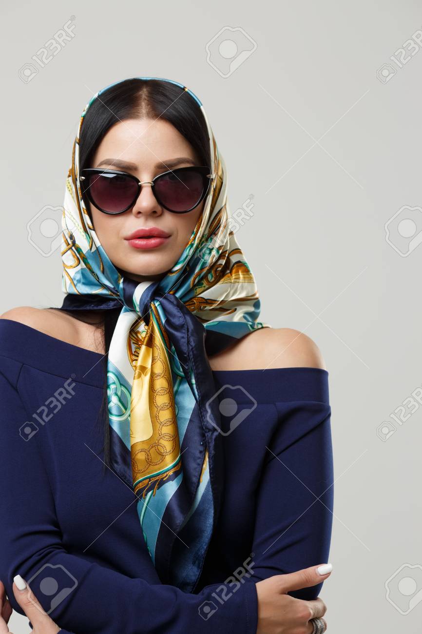 bufanda en la cabeza