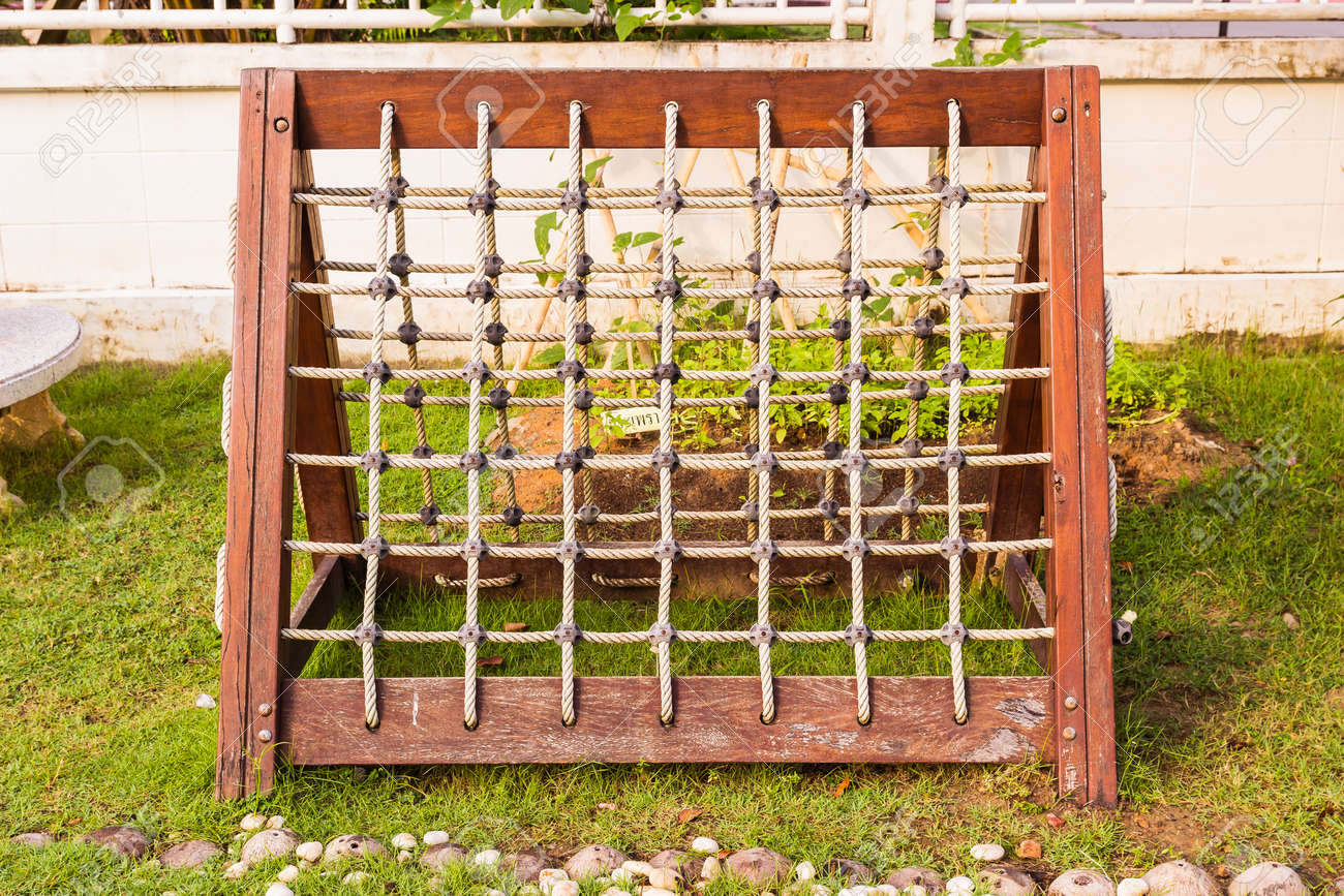 climbing frame rope net