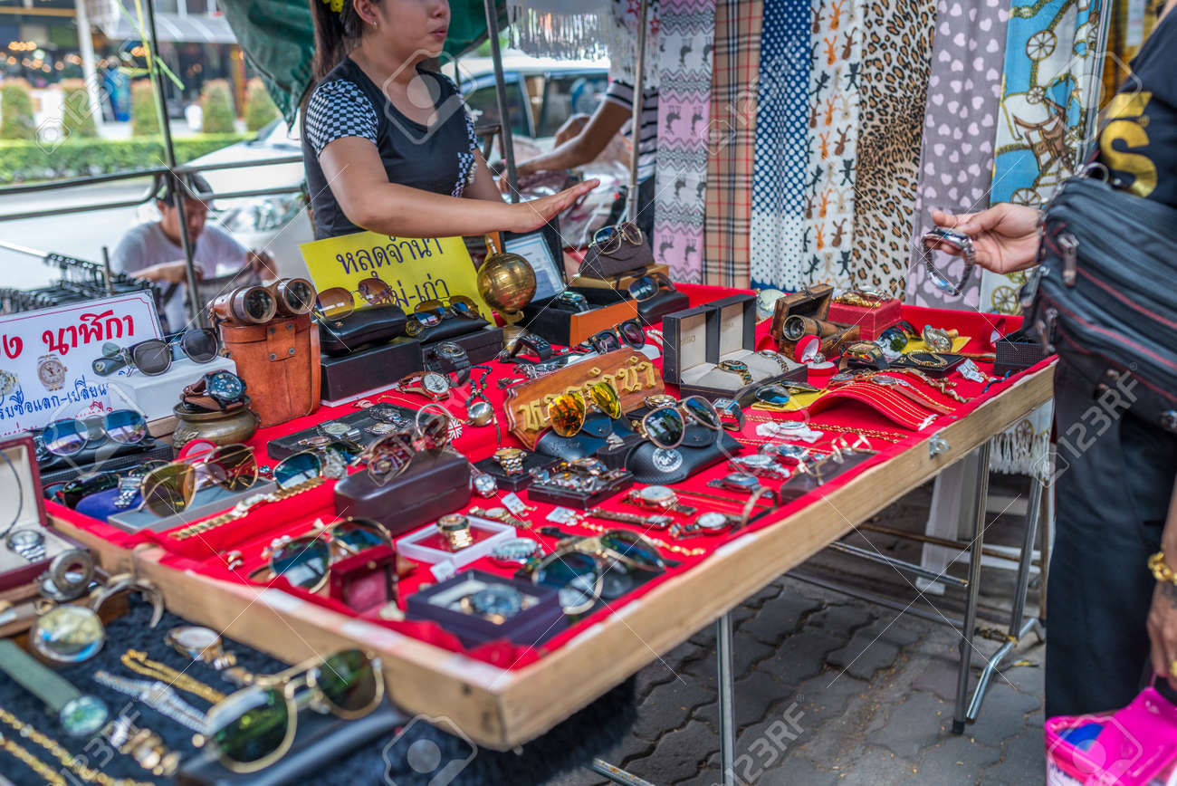 pawn shops that buy sunglasses