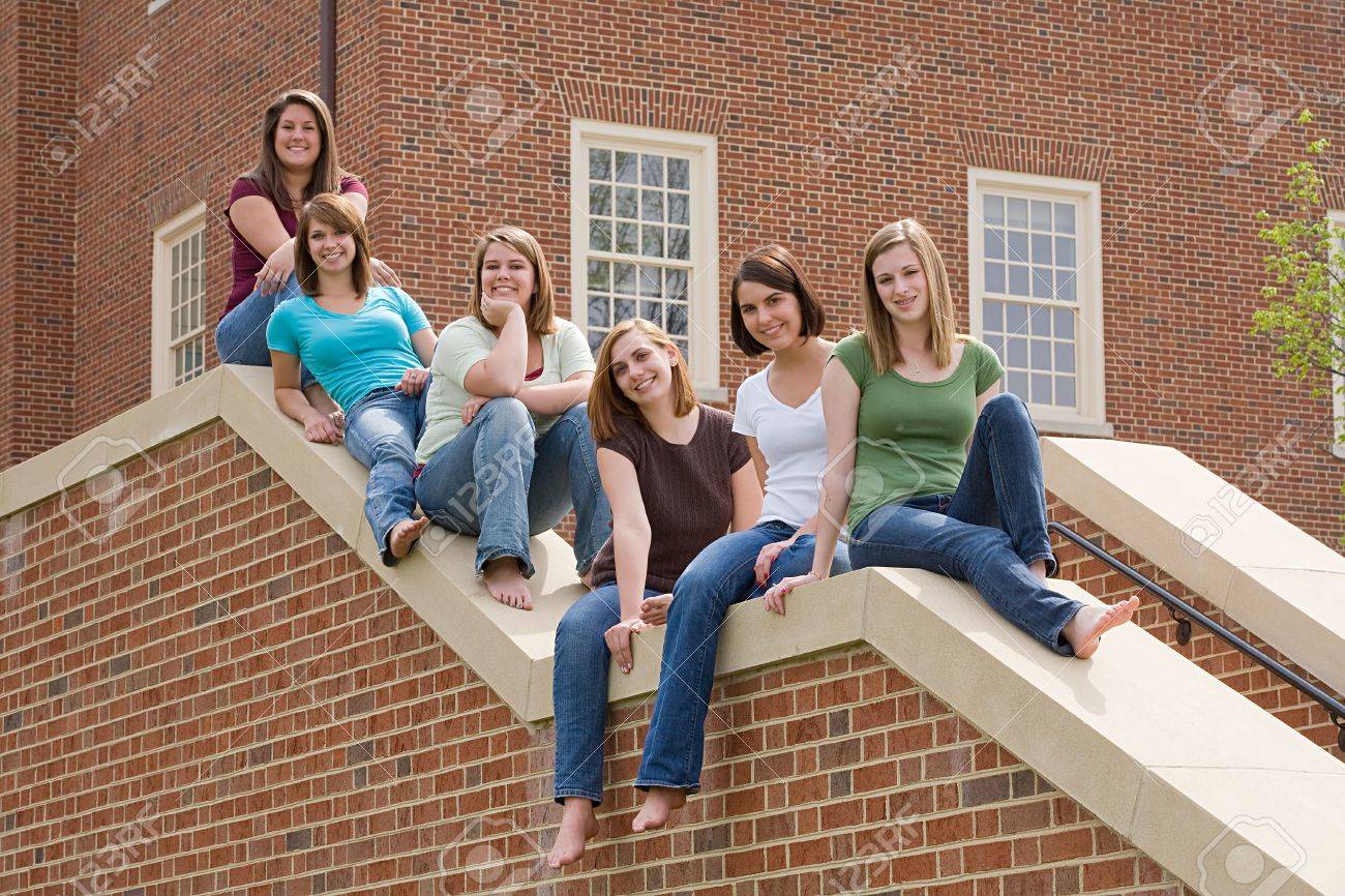 Group of college Girls on Campus - 5931358 Group of college Girls on Campus - 5931358