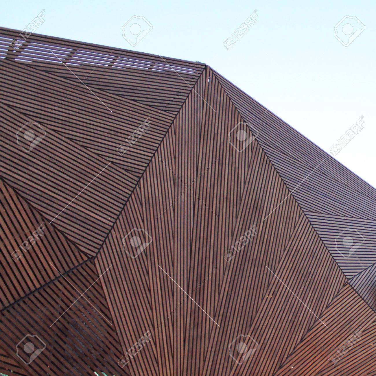 木材の木のファサード の写真素材 画像素材 Image