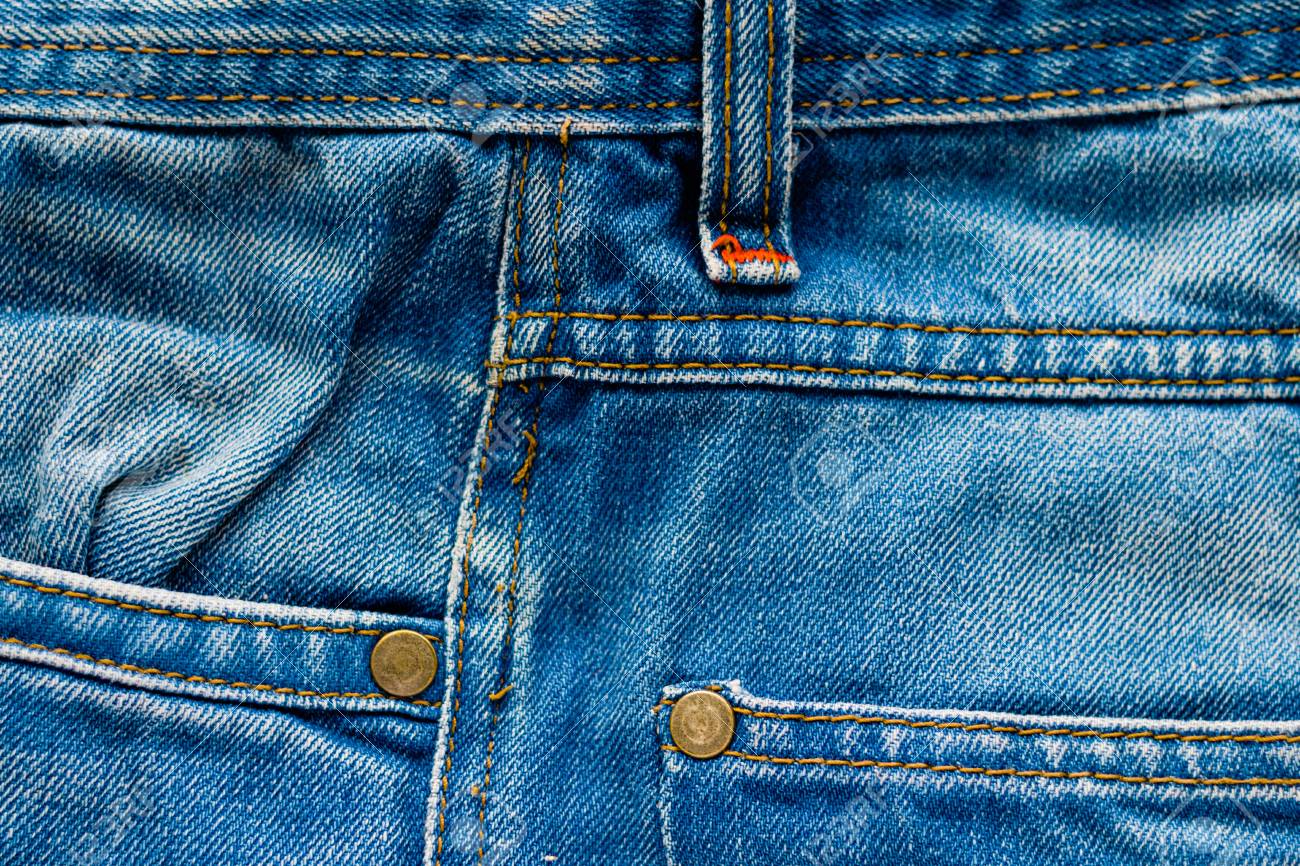 Detail Der Jeanshosenahaufnahme. Taschen, Hosen, Gürtelschlaufen, Dicke  Nähte. Elemente Der Jeans-Hose Hintergrund Lizenzfreie Fotos, Bilder Und  Stock Fotografie. Image 73713410.