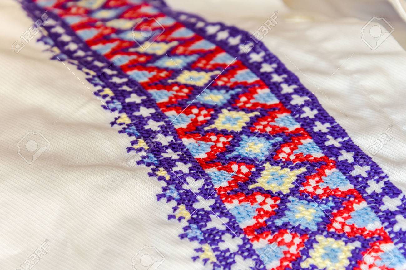 ウクライナの民族衣装の刺繍の詳細ウクライナ Men の写真素材 画像素材 Image ウクライナの民族衣装の刺繍の詳細ウクライナ Men の写真素材 画像素材 Image