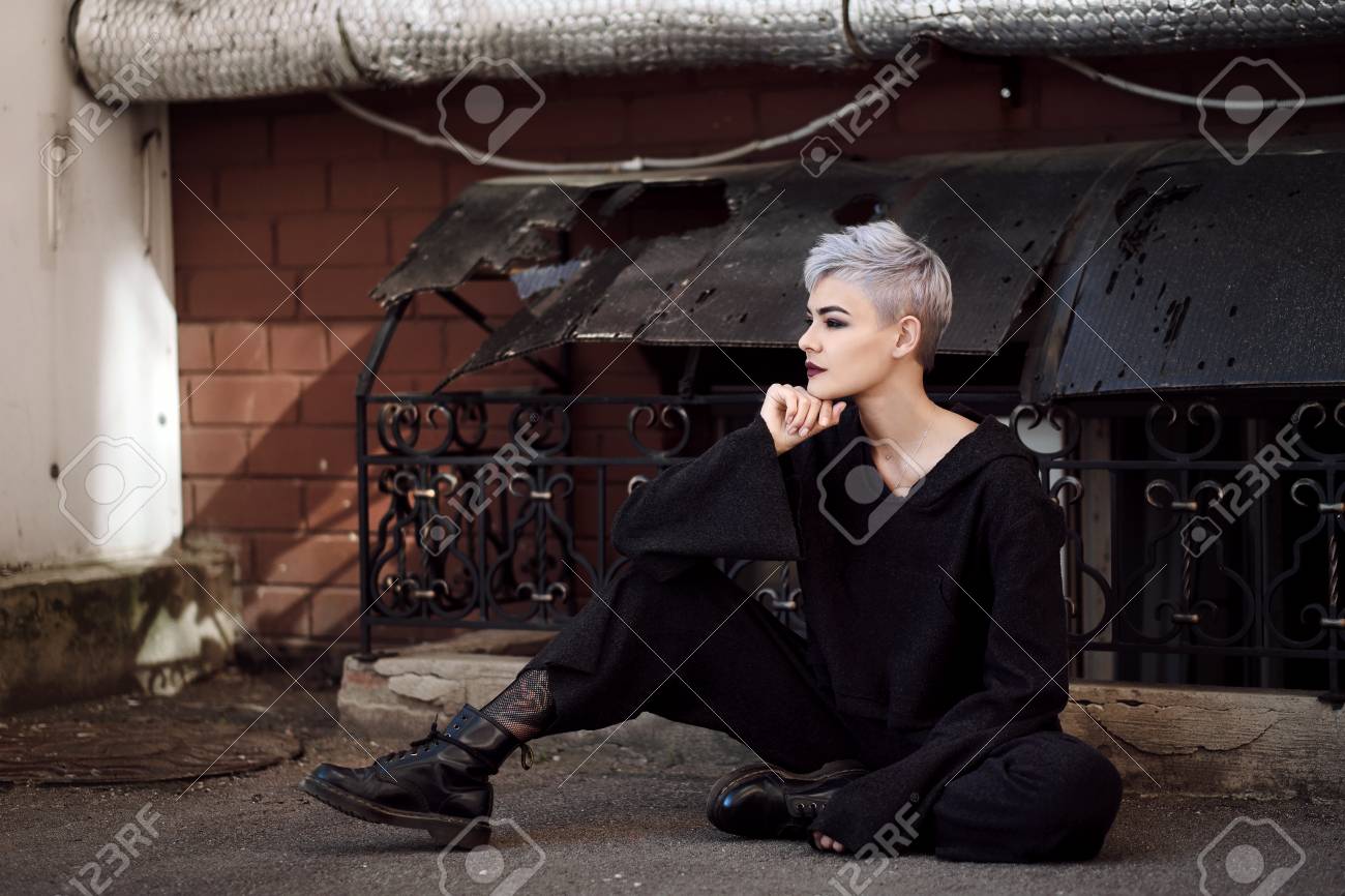 ladies short leather boots