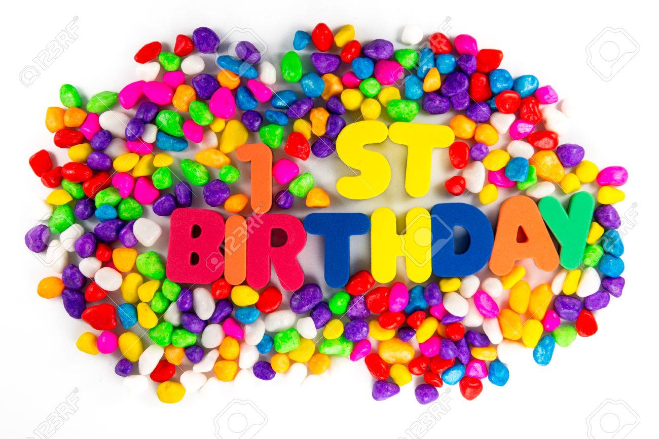 Happy Mots Premier Anniversaire Sur La Pierre Coloree Banque D Images Et Photos Libres De Droits Image