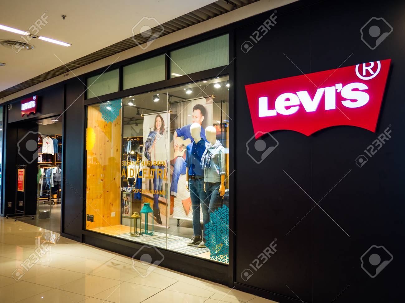 levis negozio
