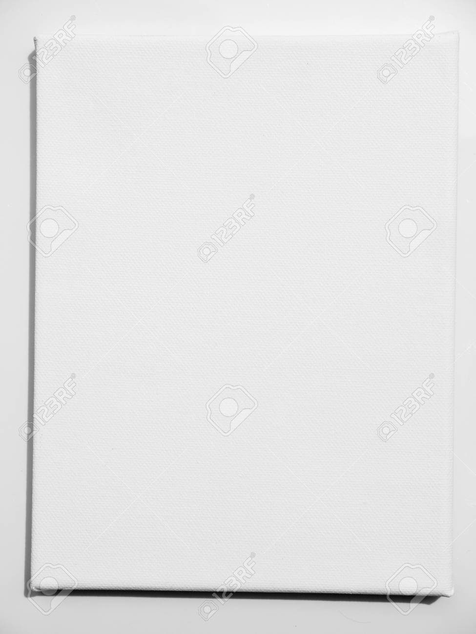 Platz Leinwand Rahmen Isoliert Auf Weissem Hintergrund Lizenzfreie Fotos Bilder Und Stock Fotografie Image