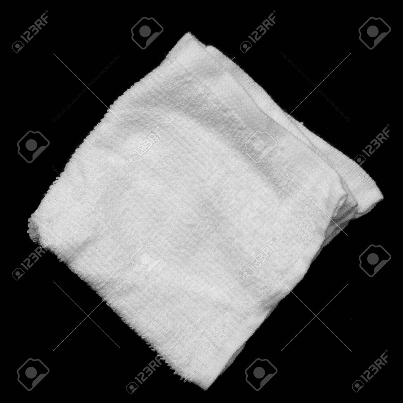 黒い背景に白いハンカチを折る の写真素材 画像素材 Image