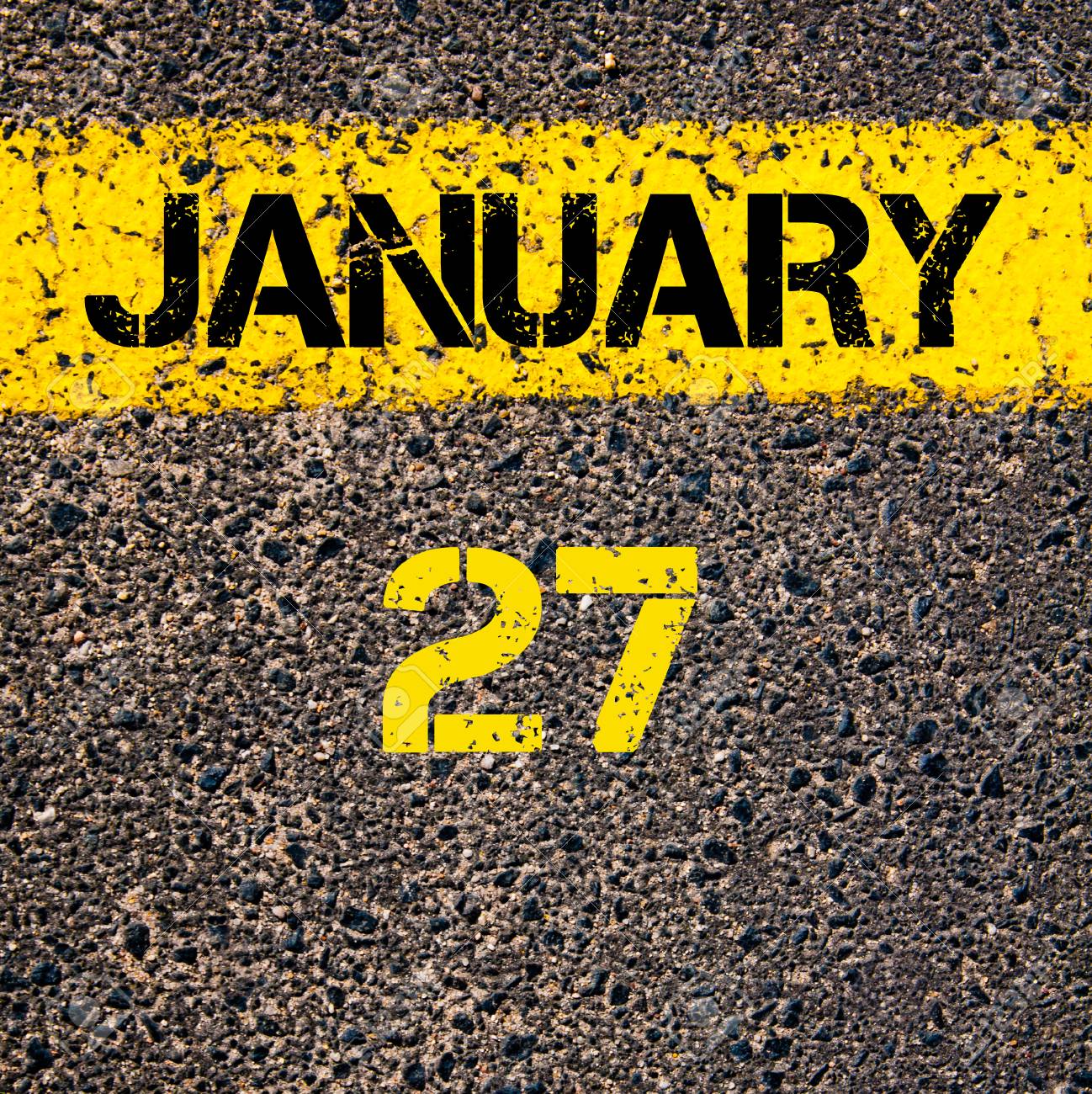 27 Días Enero Calendario Escrito Sobre Marcado La Línea De Pintura De Color Amarillo Carretera Fotos, retratos, imágenes y fotografía de archivo libres de derecho. Image 49217392