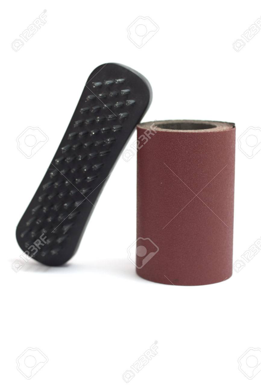 Avoir Images Papier De Verre Pour Lisser Avec Une Brosse Metallique Pour actualisé par