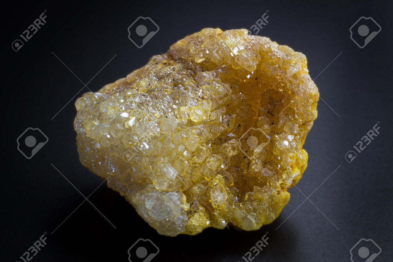 鉱物、キラキラ光る