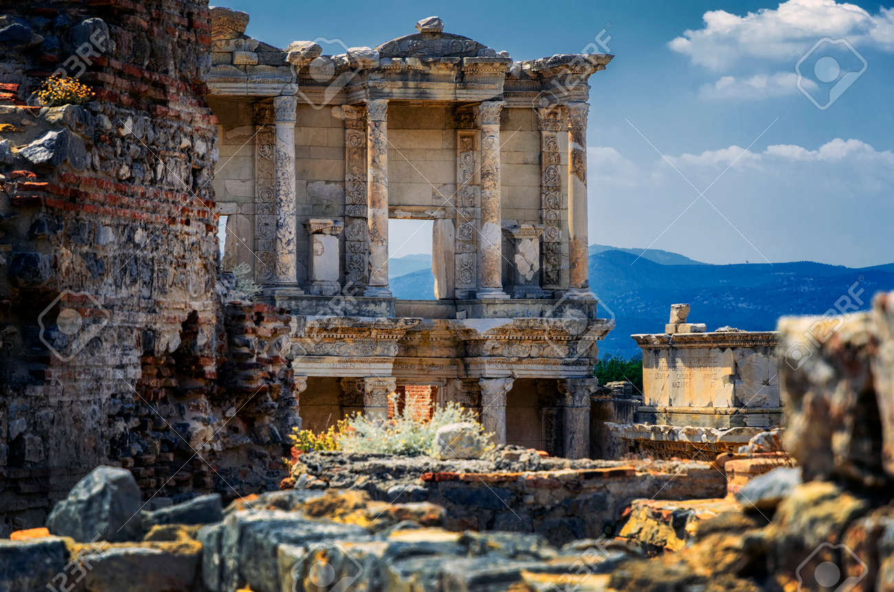 etiam-dictum-ipsum-a-felis