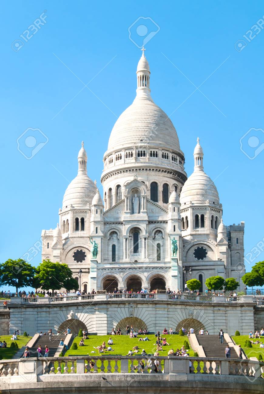 Basilika Sacre Coeur Auf Dem Montmartre Hugel In Paris Frankreich Lizenzfreie Fotos Bilder Und Stock Fotografie Image