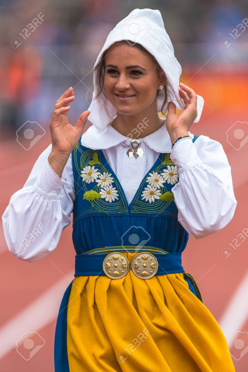 sweden traditional clothing