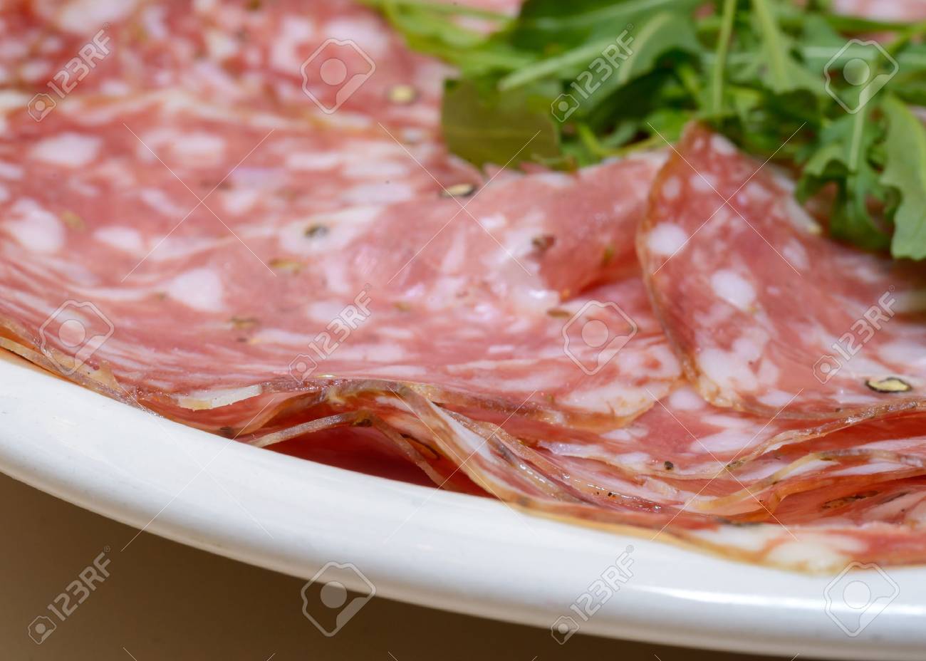 Finocchiona と呼ばれる典型トスカーナ イタリア産サラミ の写真素材 画像素材 Image