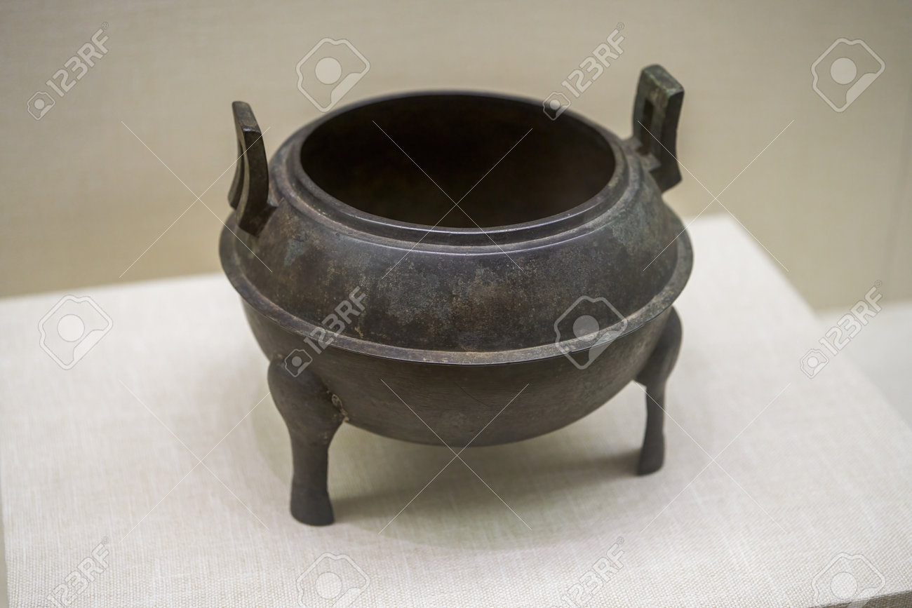博物館の漢王朝の古代中国の文化的遺物、青銅の香炉の写真素材